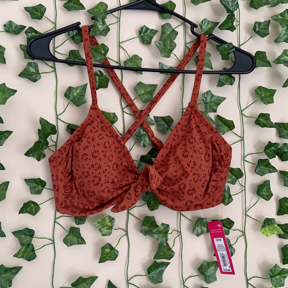 **NWT** Target Printed Cross-Over Bikini Top